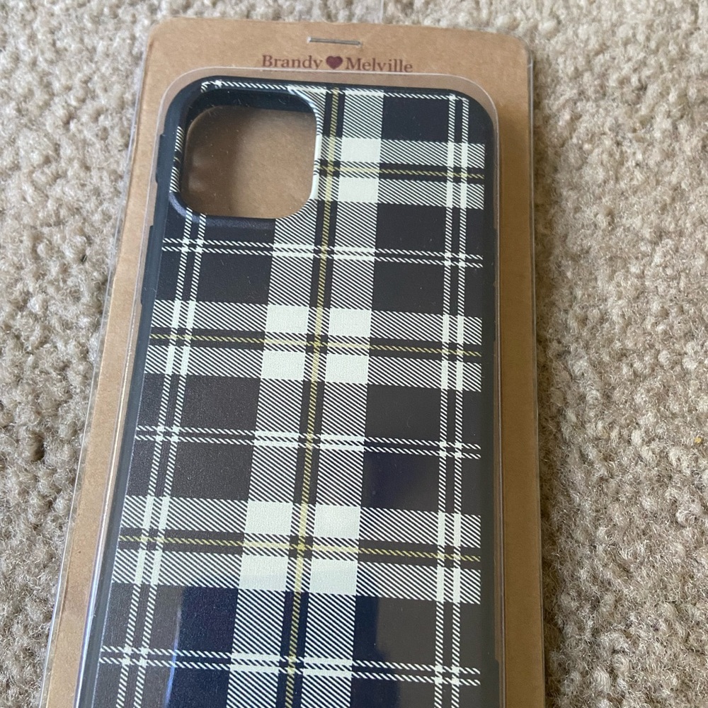 Brandy 🖤 Melville 11pro phone case